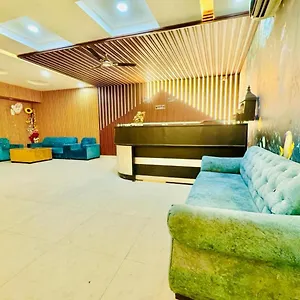 Grand The Near Delhi Airport Hotel